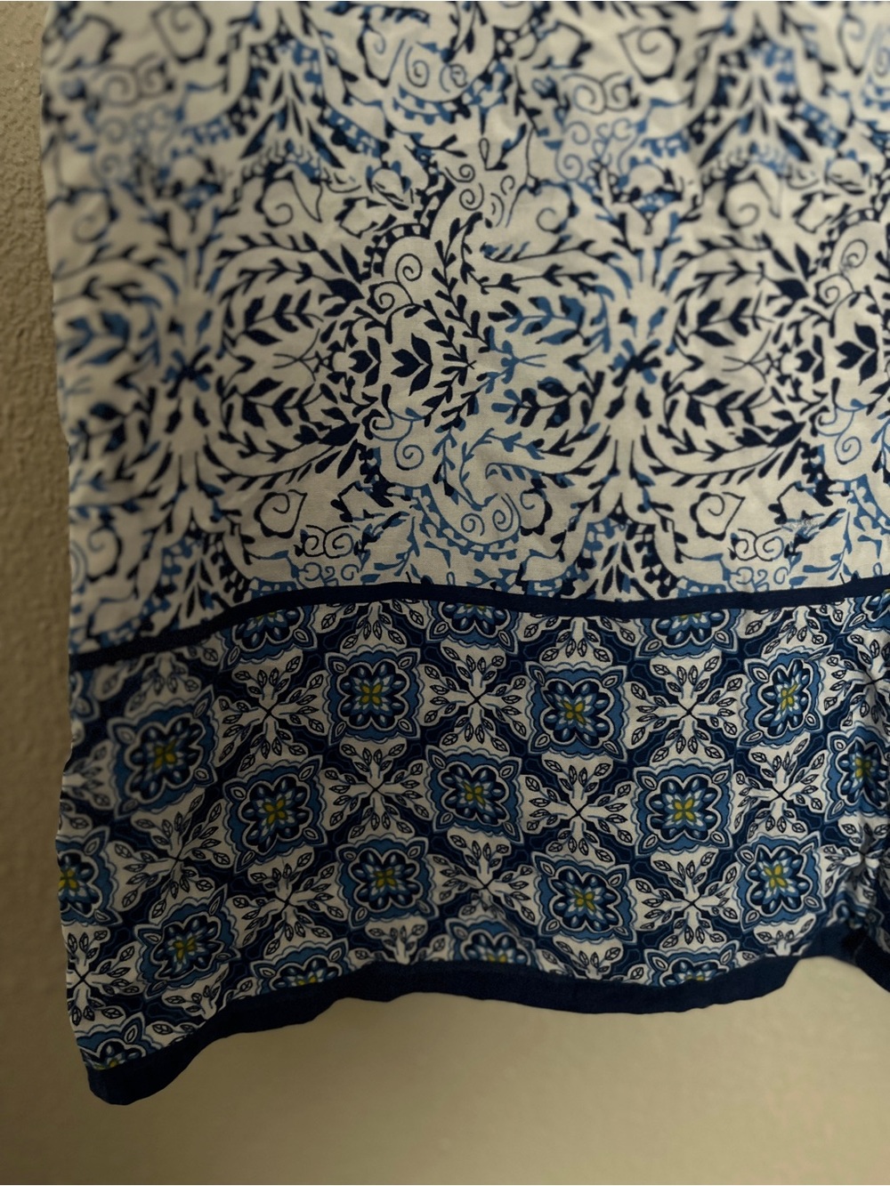 Soiree Sleeveless Blue & White Printed V-Neck Camisole - Picture 3 of 8